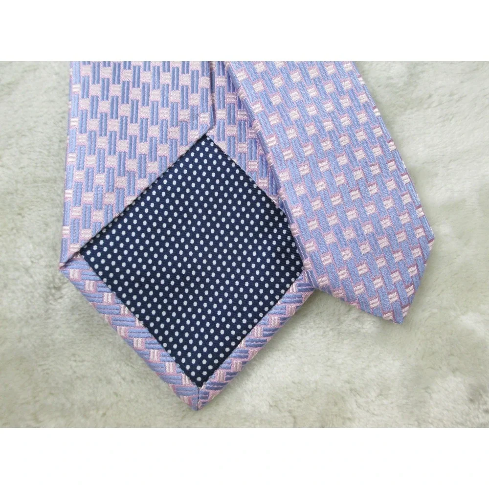 Etón up sale